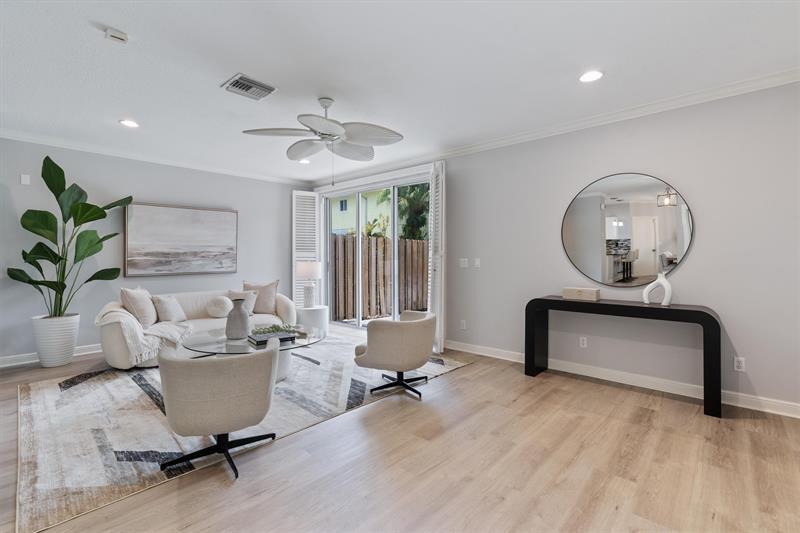 Property Photo: 604 SW 8th Ave #2 FL 33315