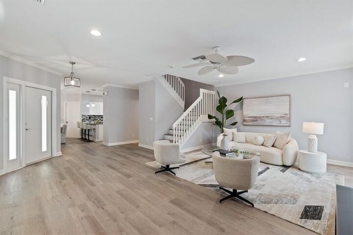 Property Photo:  604 SW 8th Ave  FL 33315 