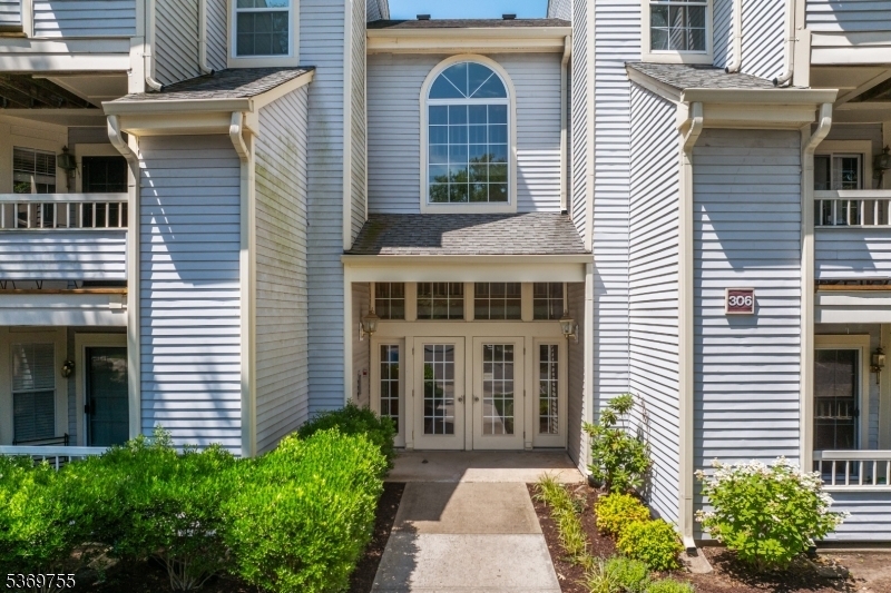 Property Photo: 306 Trinity Ct 12 NJ 08540