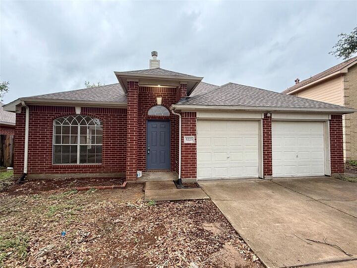 Property Photo:  5223 Mountain Forest Drive  TX 77449
