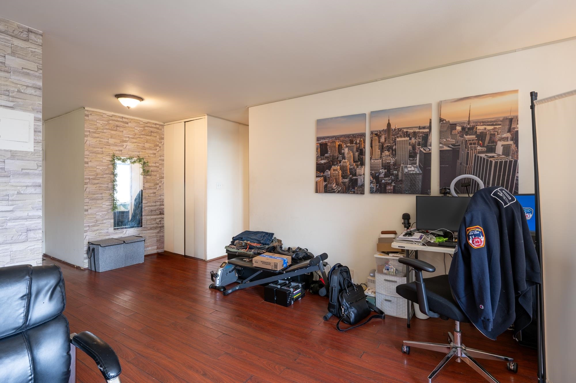 Property Photo:  135 Montgomery St 6D  NJ 07302 