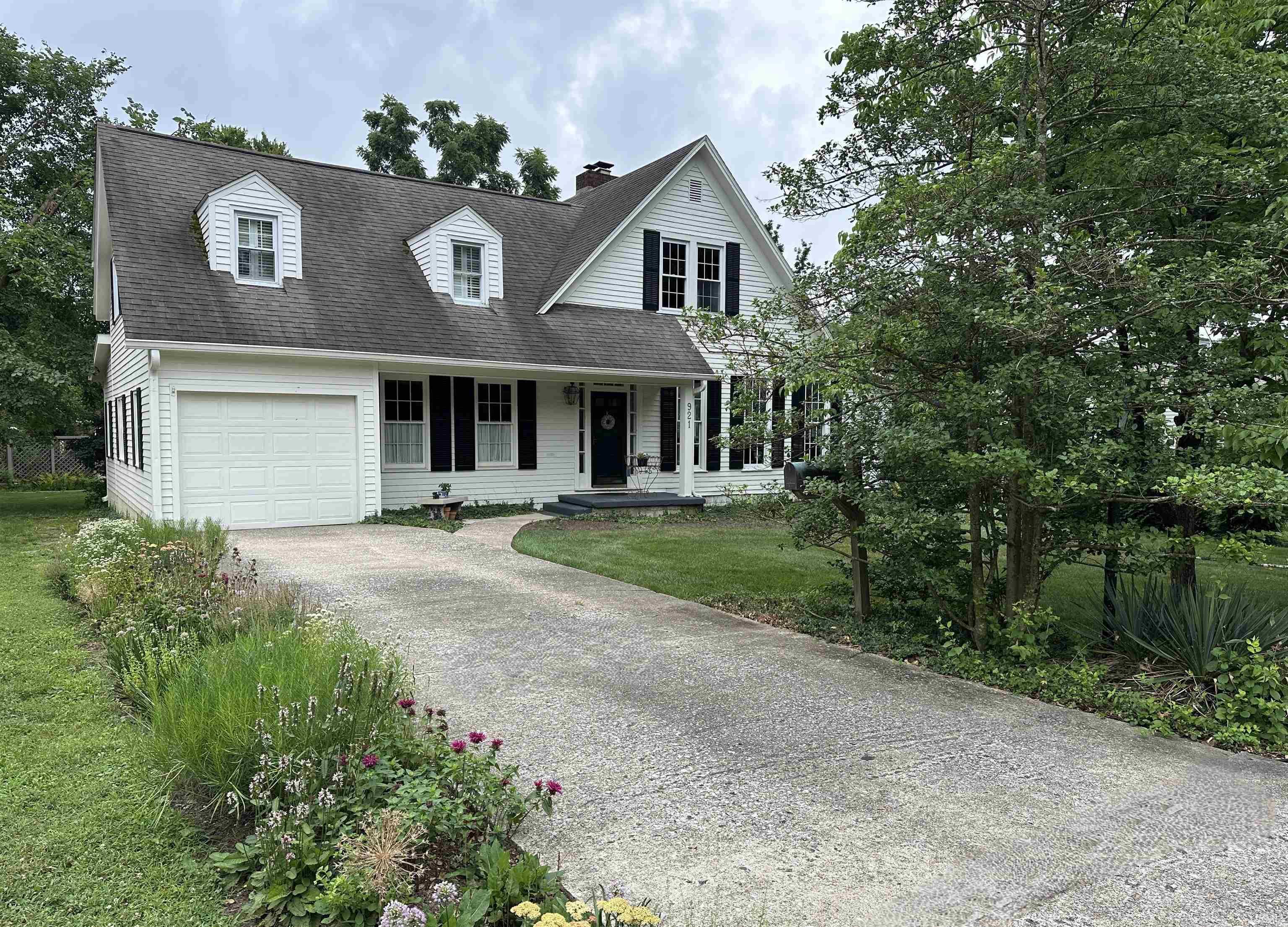 921 S Sheridan Drive  Bloomington IN 47401-5156 photo