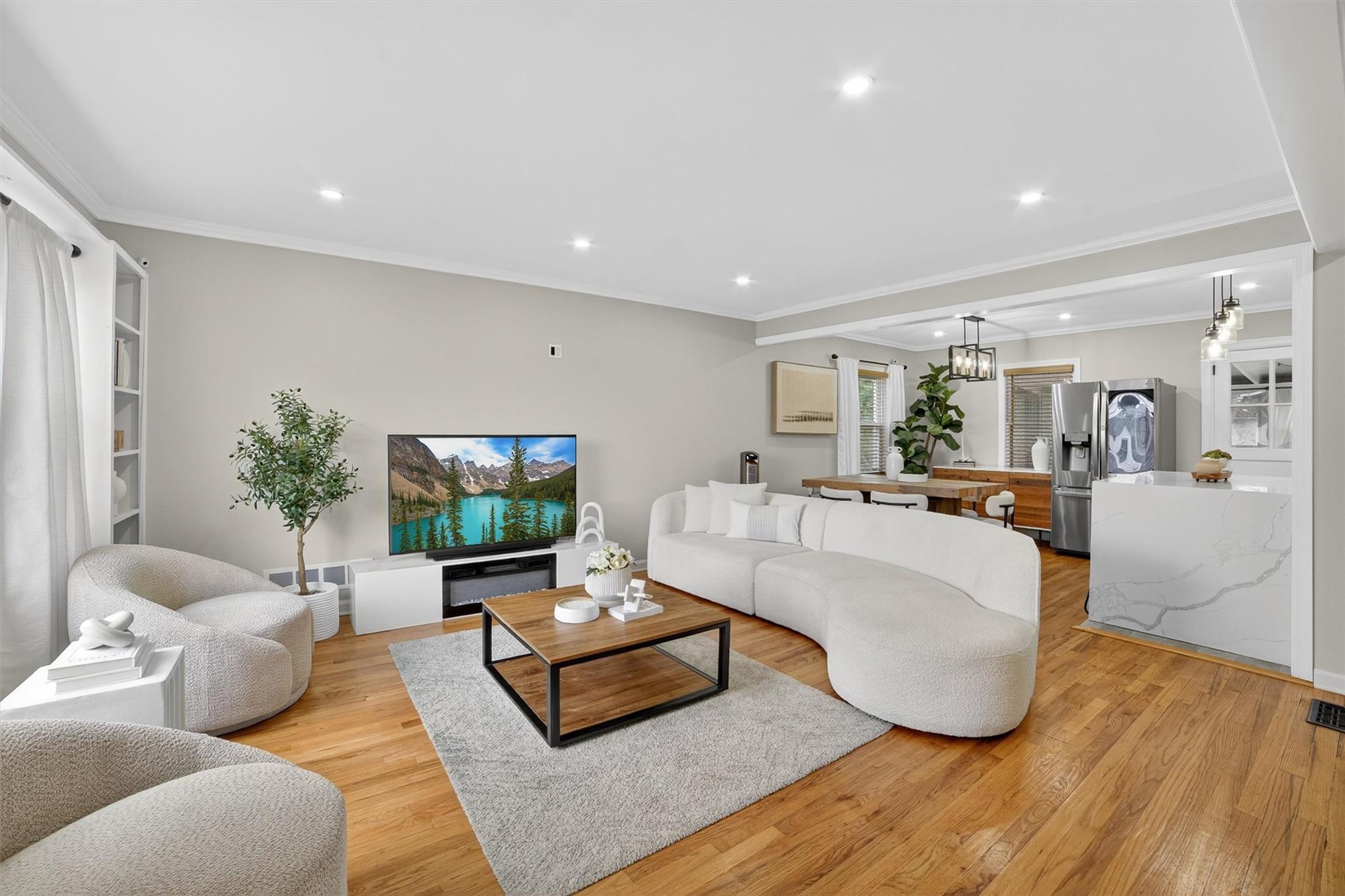Property Photo:  130 Cresthill Road  NY 10710 