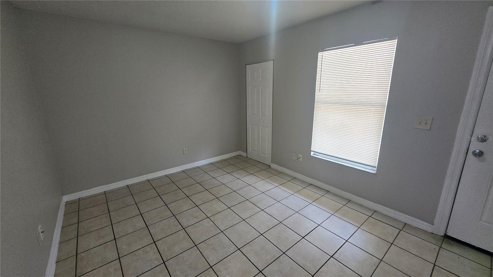 Property Photo: 11727 N 12th Street 2 FL 33612