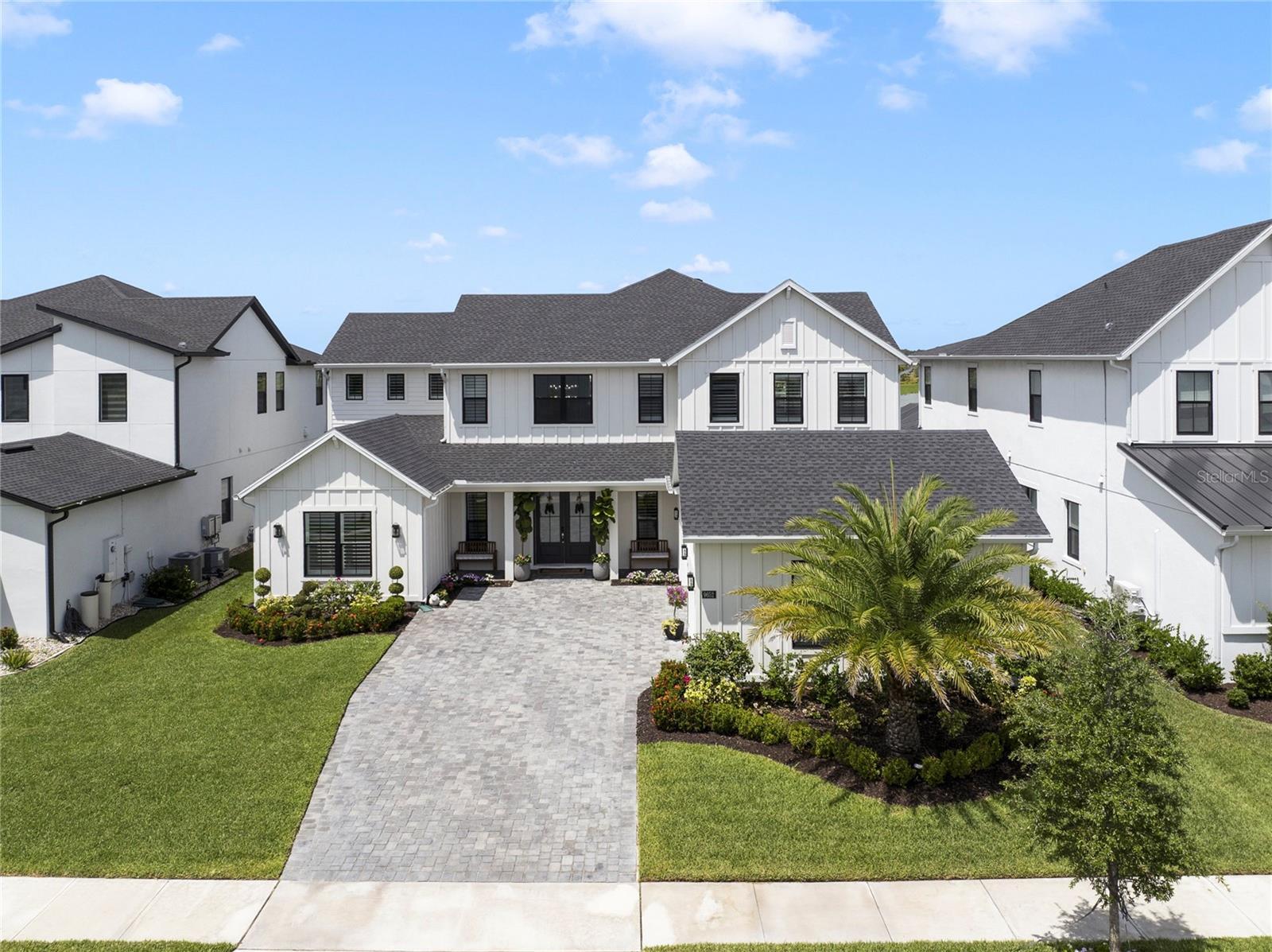 Property Photo: 9652 English Laurel Court FL 32827