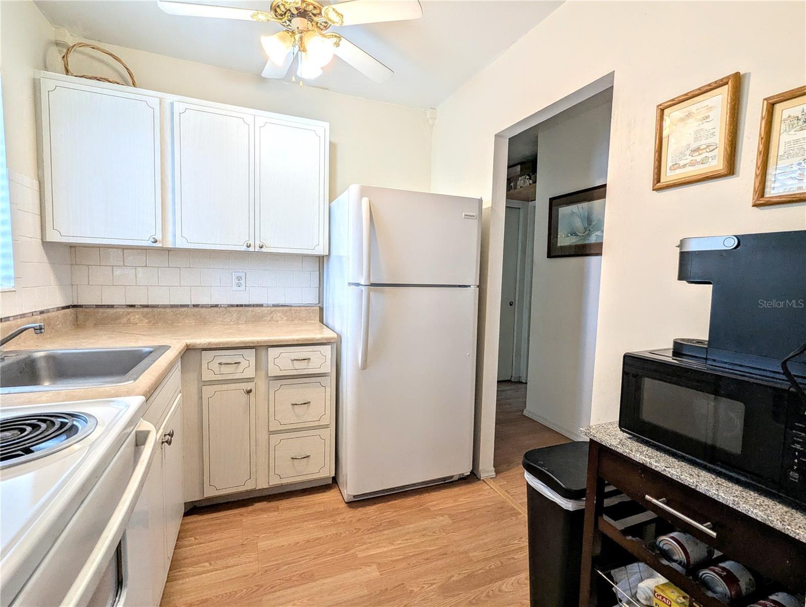 Property Photo: 2075 Canal Drive L36 FL 34207