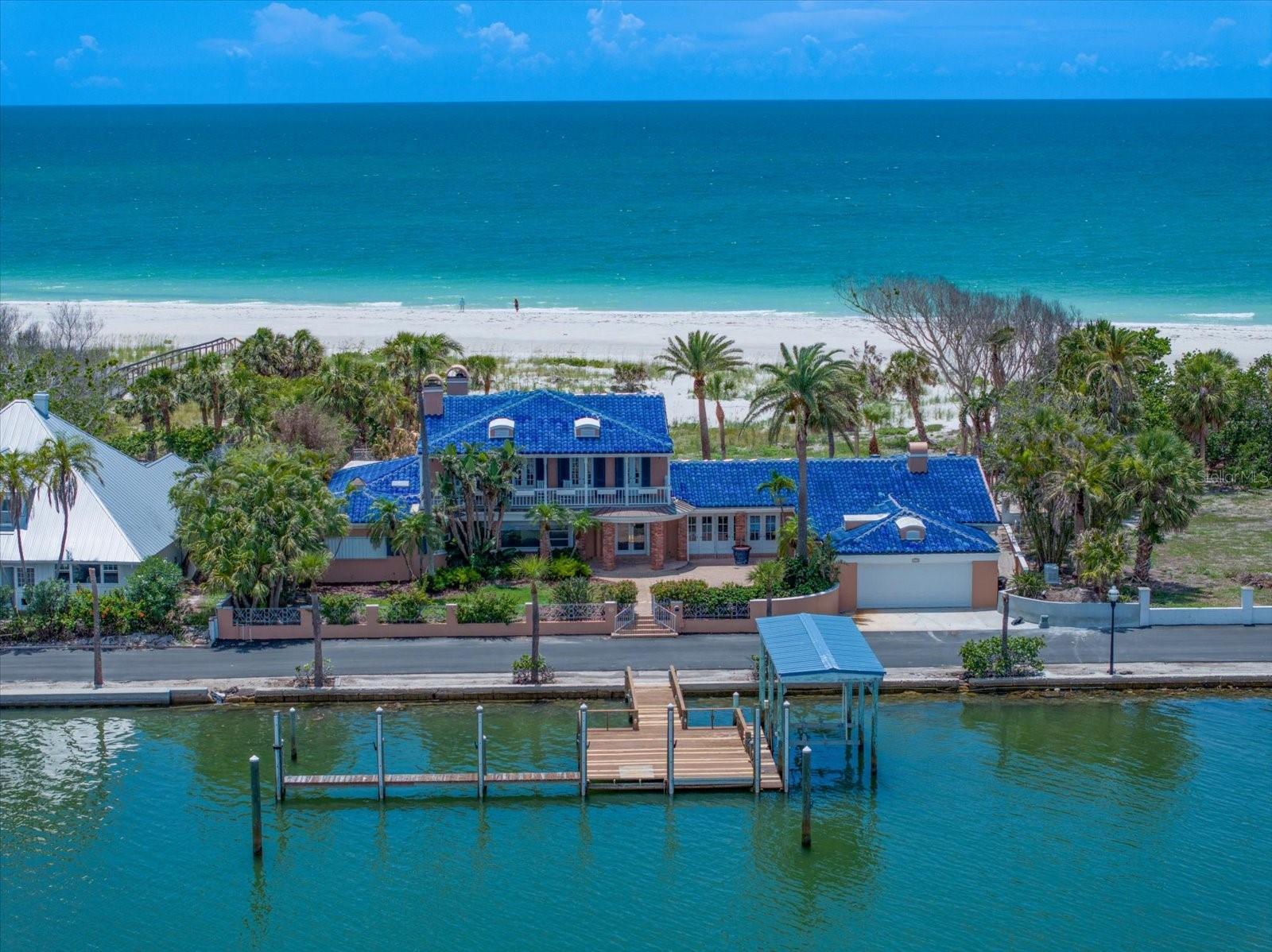 Property Photo: 1114 Mandalay Point FL 33767