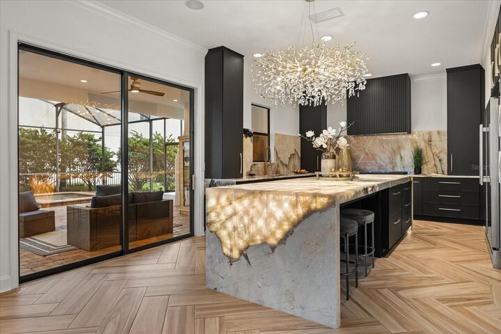Property Photo: 7733 Pointe Venezia Drive FL 32836