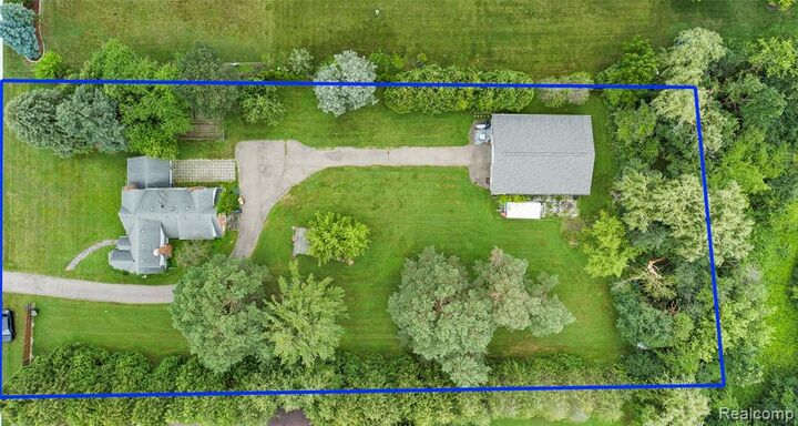 Property Photo:  42192 Dequindre Road  MI 48314 2709 