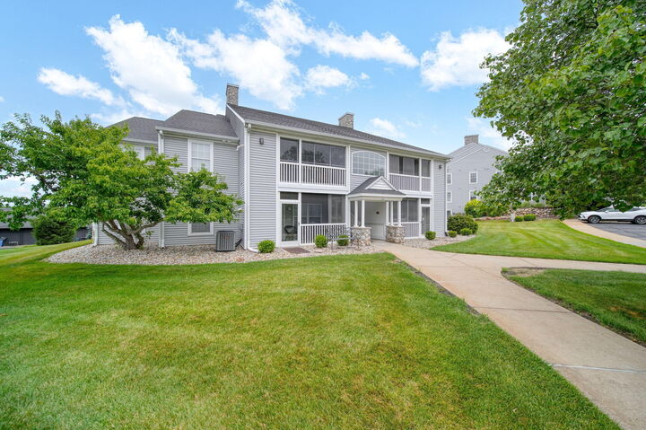 Property Photo:  824 W Barrington Circle  MI 49203 