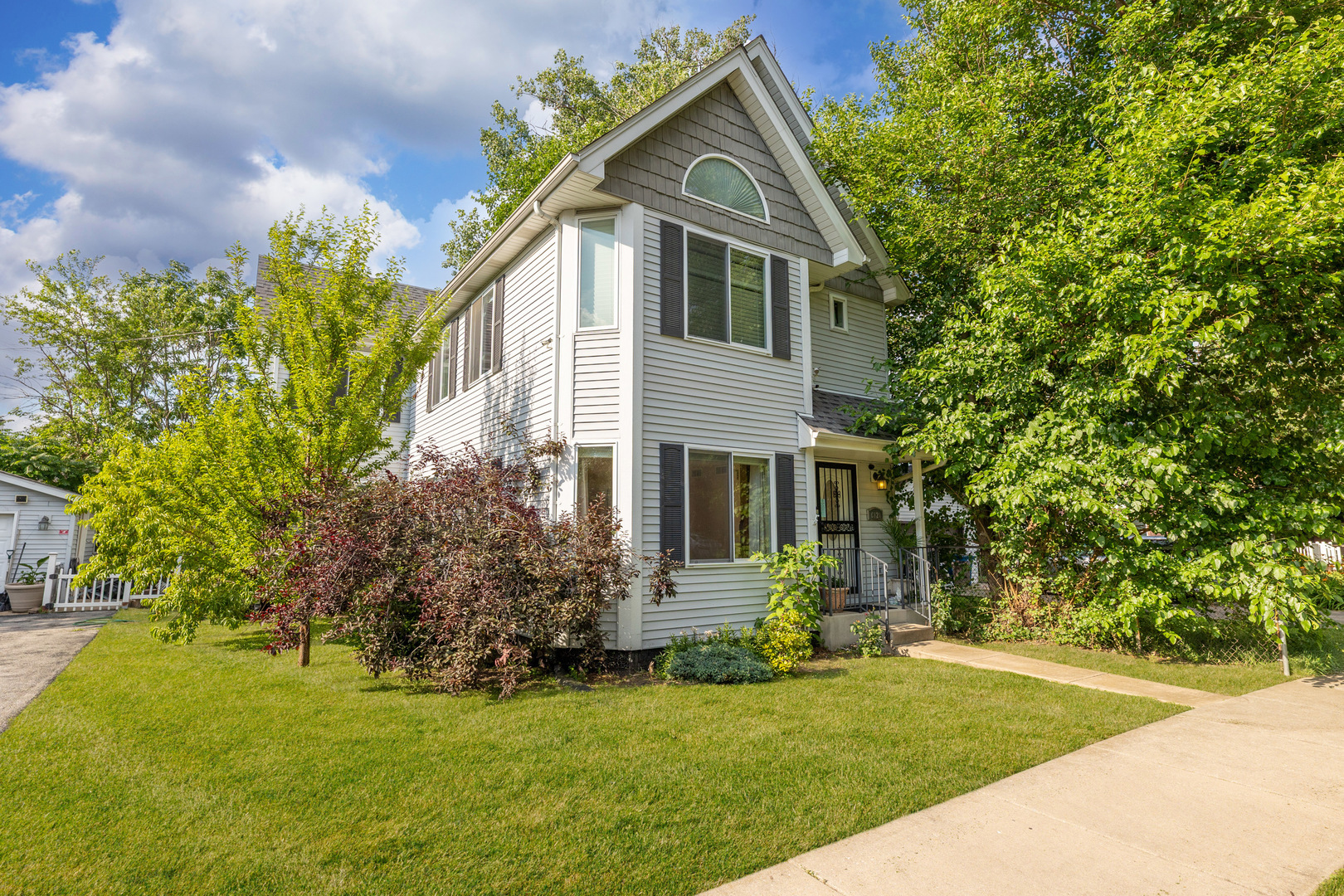 Property Photo:  6120 W 98th Street  IL 60453 