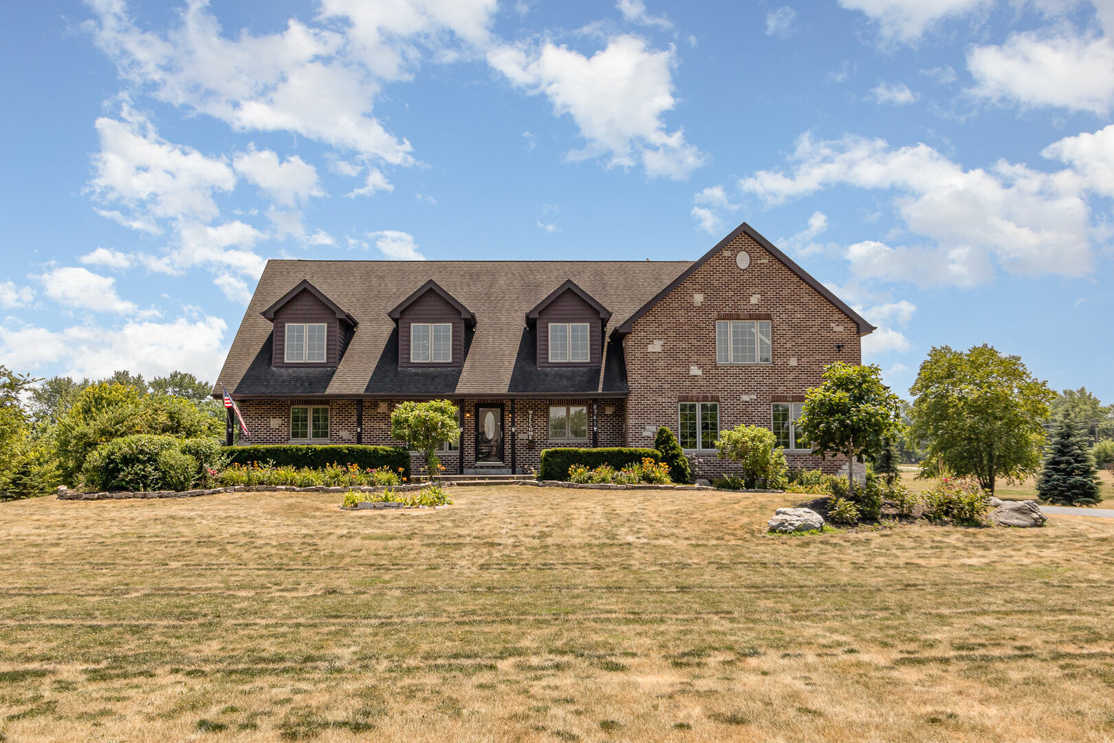 Property Photo: 8741 W Blackthorne Way IL 60423