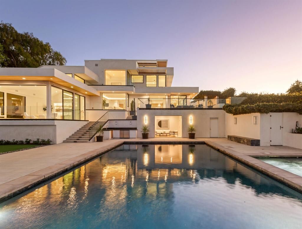 Property Photo:  2082 Via Casa Alta  CA 92037 