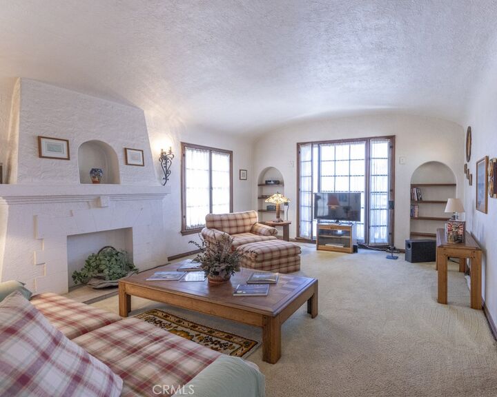 Property Photo:  132 St Joseph Avenue  CA 90803 