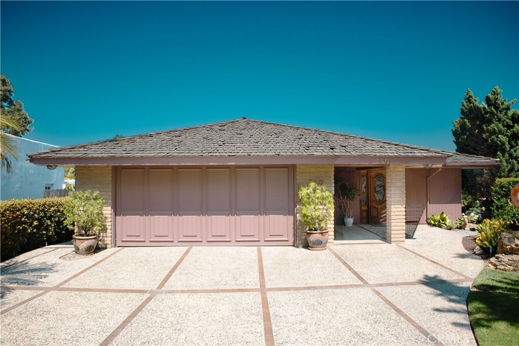 Property Photo: 730 Saint James Place CA 92663