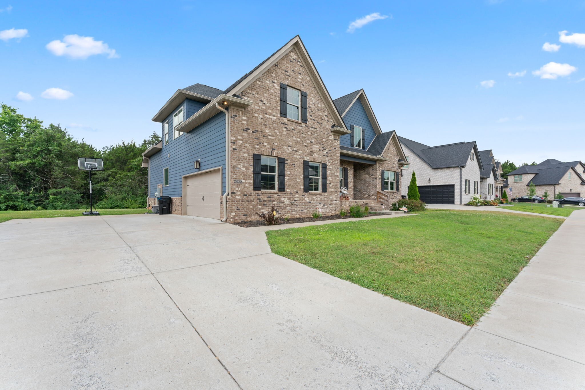 Property Photo: 2428 Sandstone Cir TN 37130