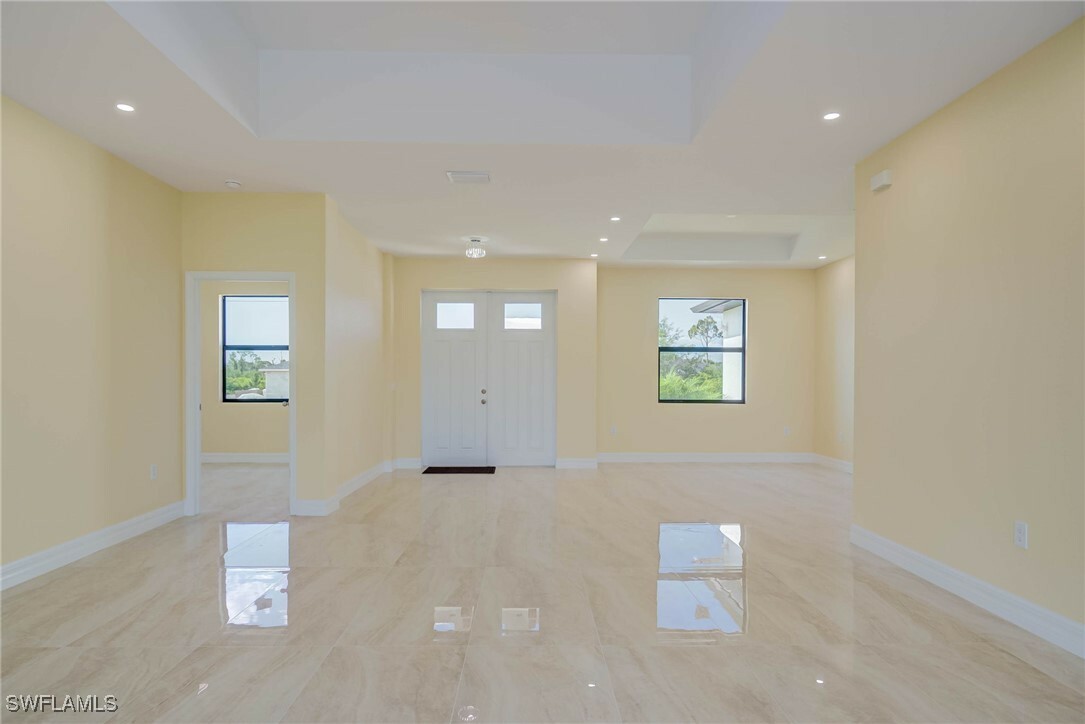 Property Photo: 637 Cardinal Street E FL 33974
