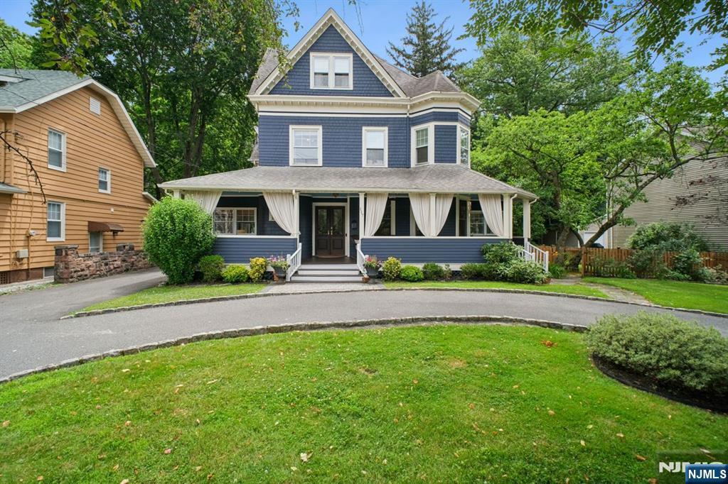 117 Willowdale Avenue  Montclair NJ 07042 photo