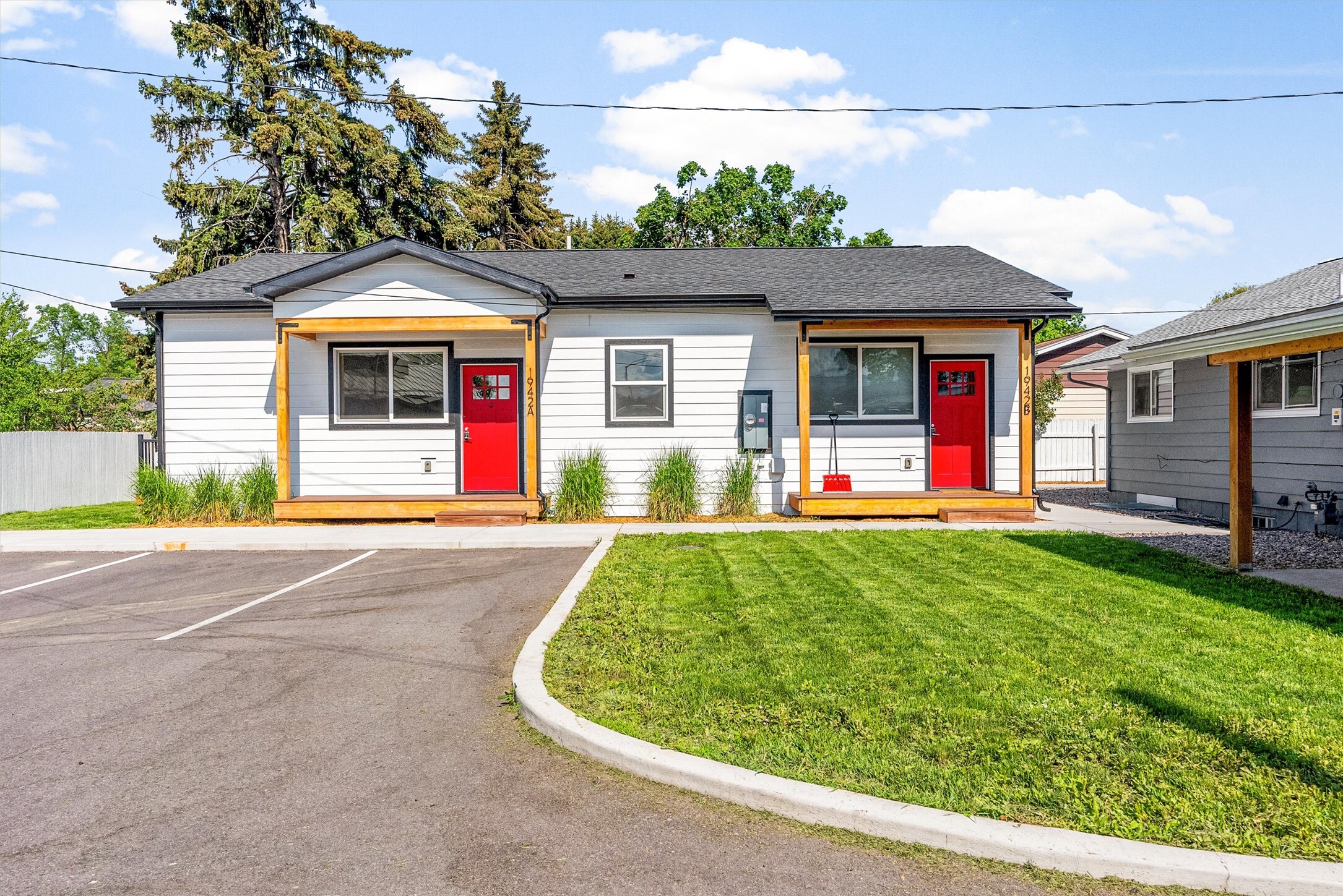 Property Photo: 1942B Dixon Avenue MT 59801