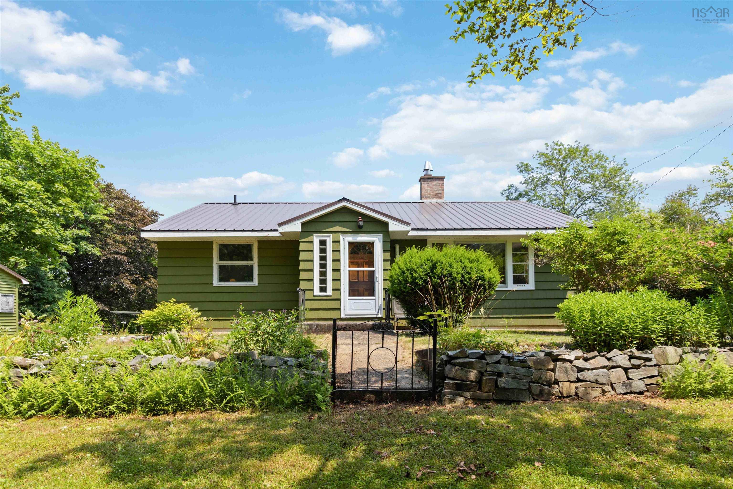 Property Photo: 7 Lorne Drive NS B2Z 1B2