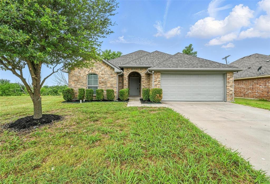 Property Photo: 130 Owen Way TX 75165