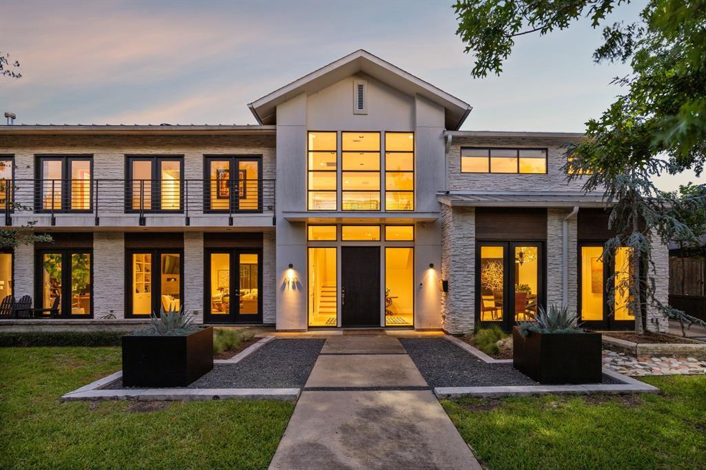 Property Photo: 6130 Del Roy Drive TX 75230