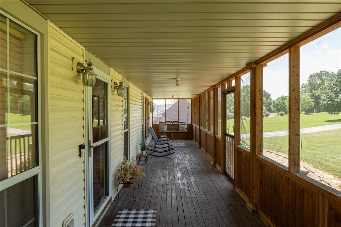 Property Photo: 2914 S Barrington Road AR 72762