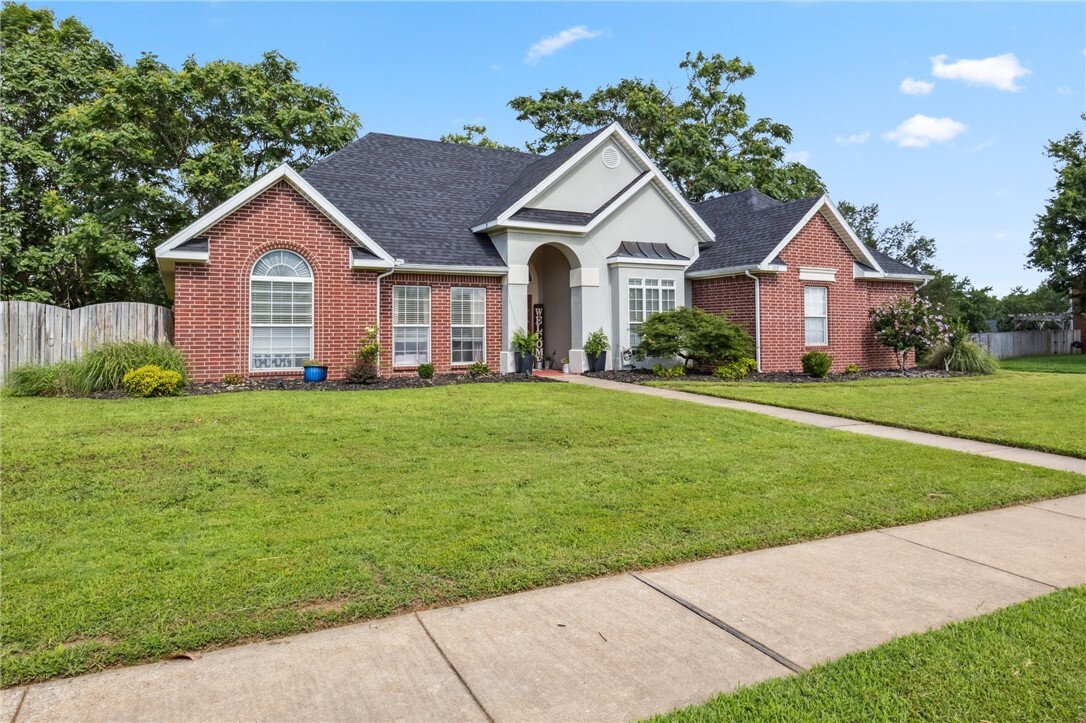 1112 N Oriole Avenue  Rogers AR 72756 photo