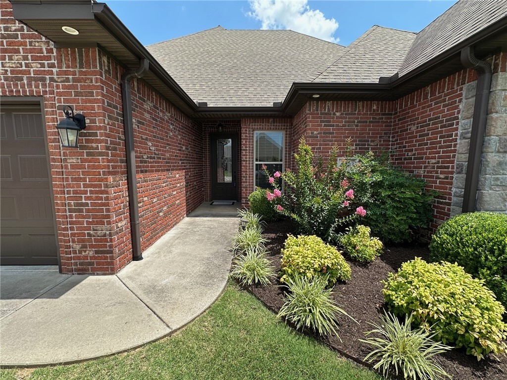 Property Photo:  6403 S 46th Street  AR 72758 