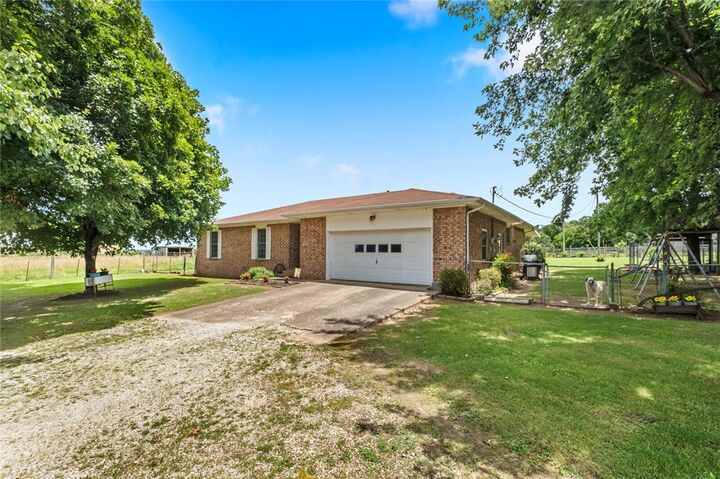 Property Photo: 15658 Easterling Road AR 72751