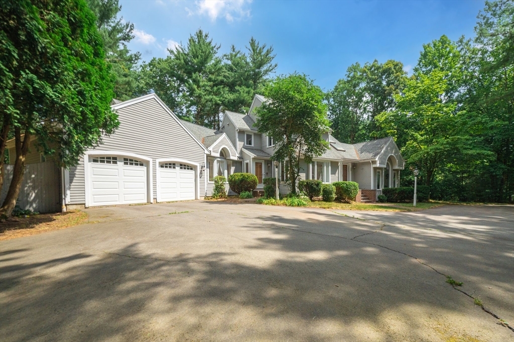 Property Photo:  86 York Road  MA 02048 