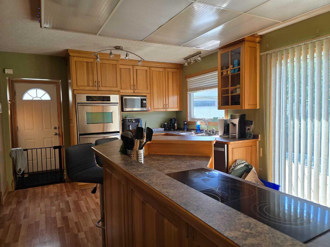 Photo de la propriété: 4233 7 Avenue AB T7E 1A6