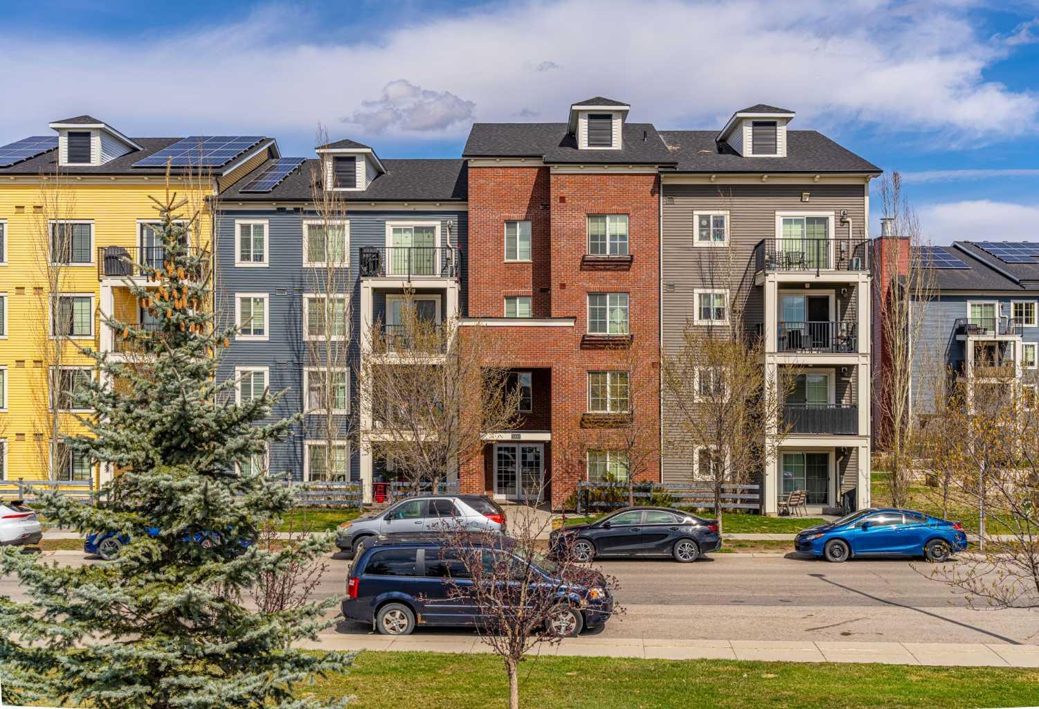 Property Photo: 755 Copperpond Boulevard SE 5412 AB T2Z 4R2