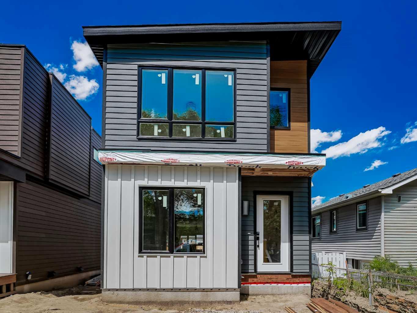 Property Photo:  434 28 Avenue NW  AB T2M 2K6 