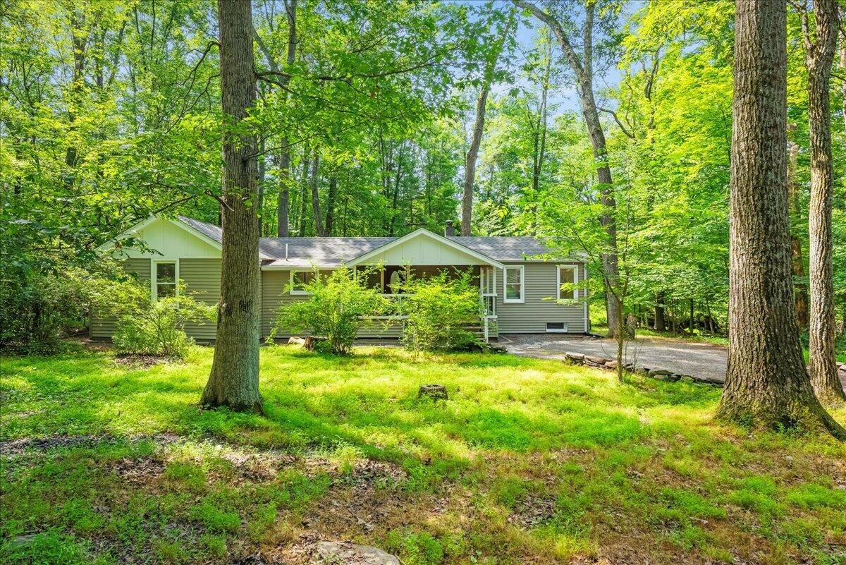Property Photo: 212 R Own Road PA 18302