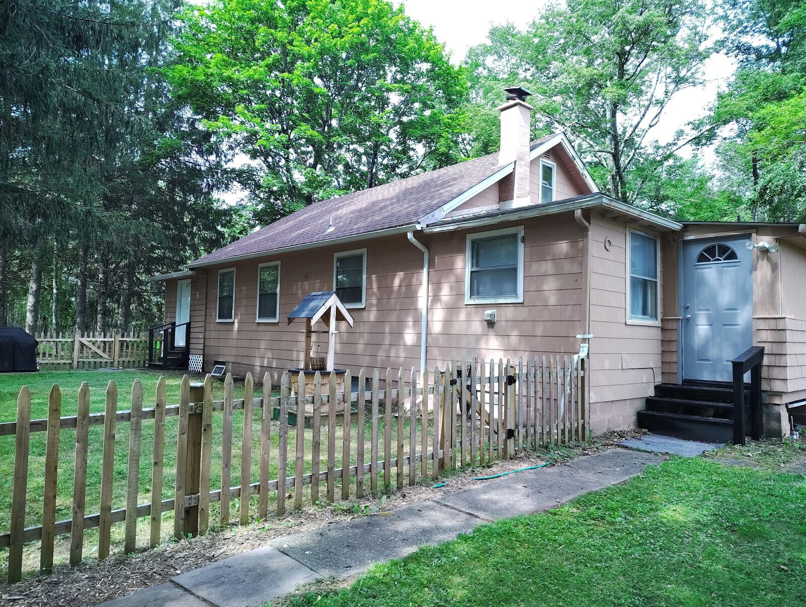 Property Photo: 6148 Pa-115 PA 18610