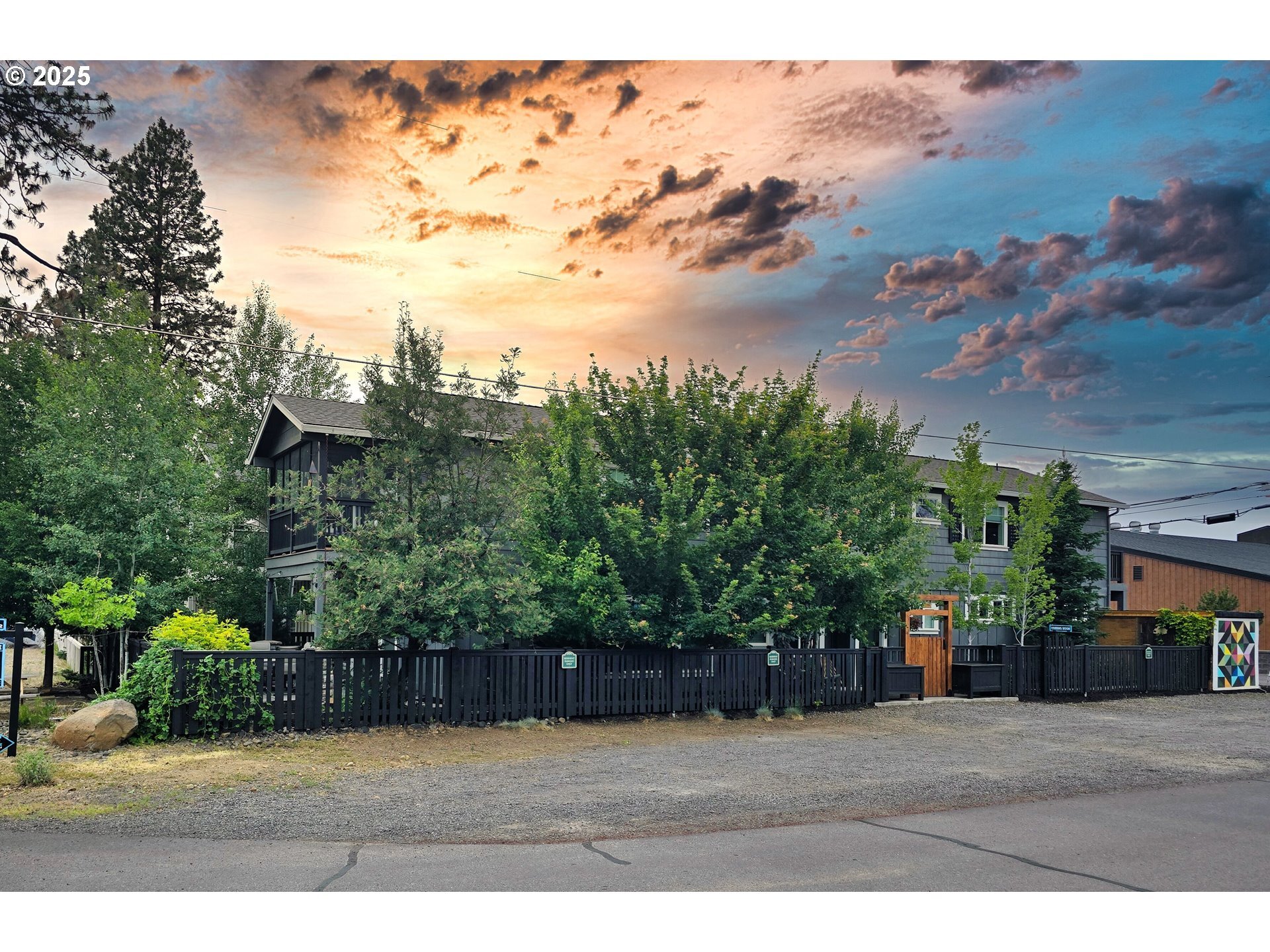 Property Photo:  255 S Larch St  OR 97759 