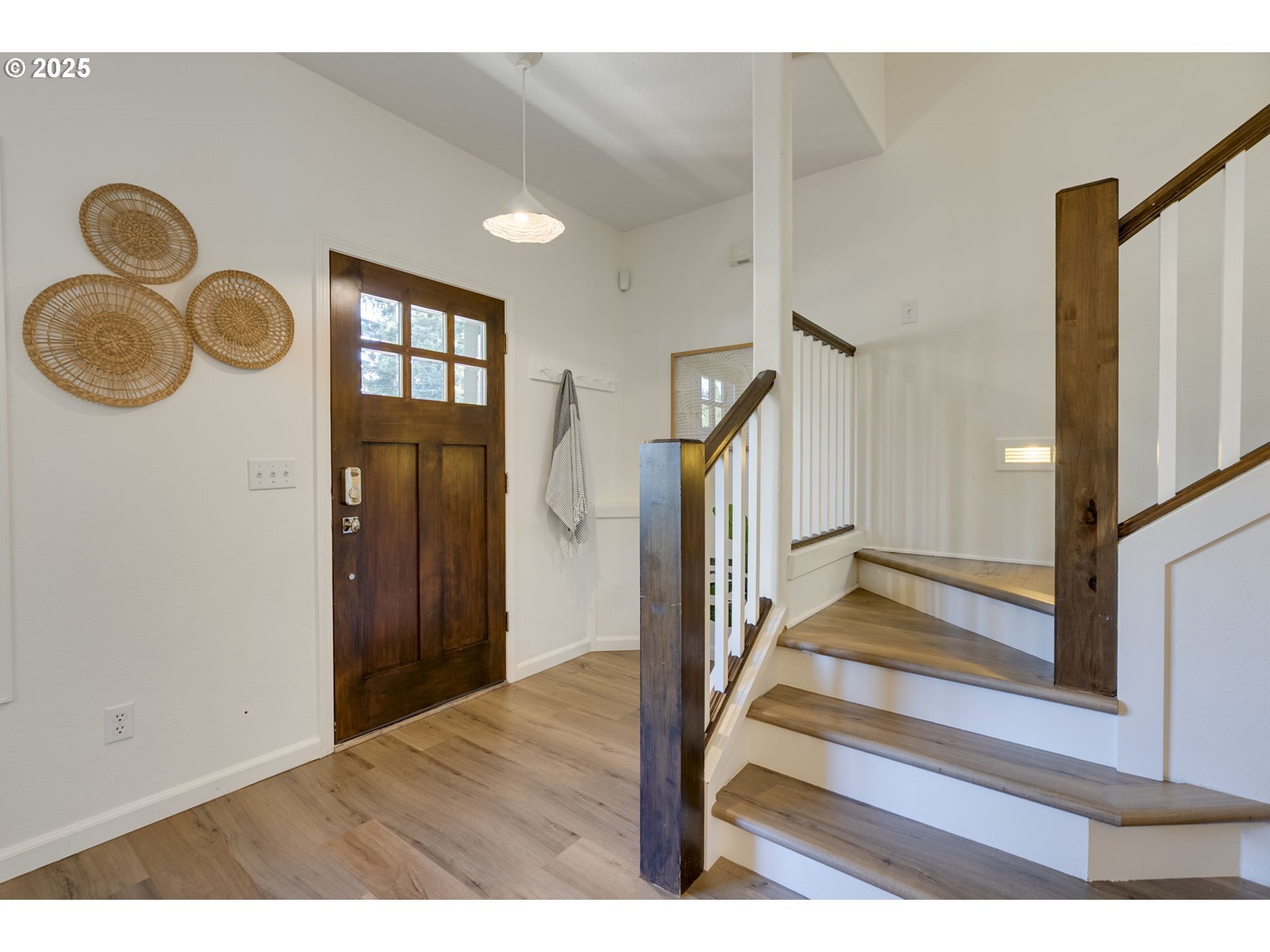 Property Photo: 5908 SE Harold St OR 97206