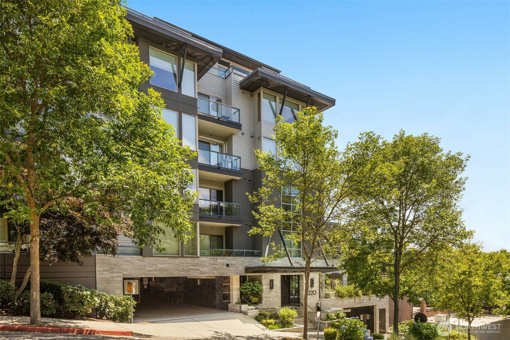 Property Photo: 220 1st Street 204 WA 98033