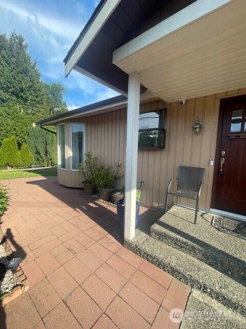 Property Photo: 3322 Larch Way WA 98036
