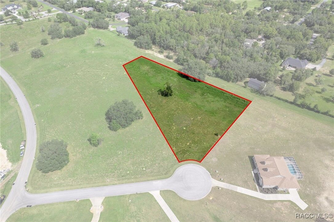 Property Photo:  624 N Rockingham Point  FL 34453 