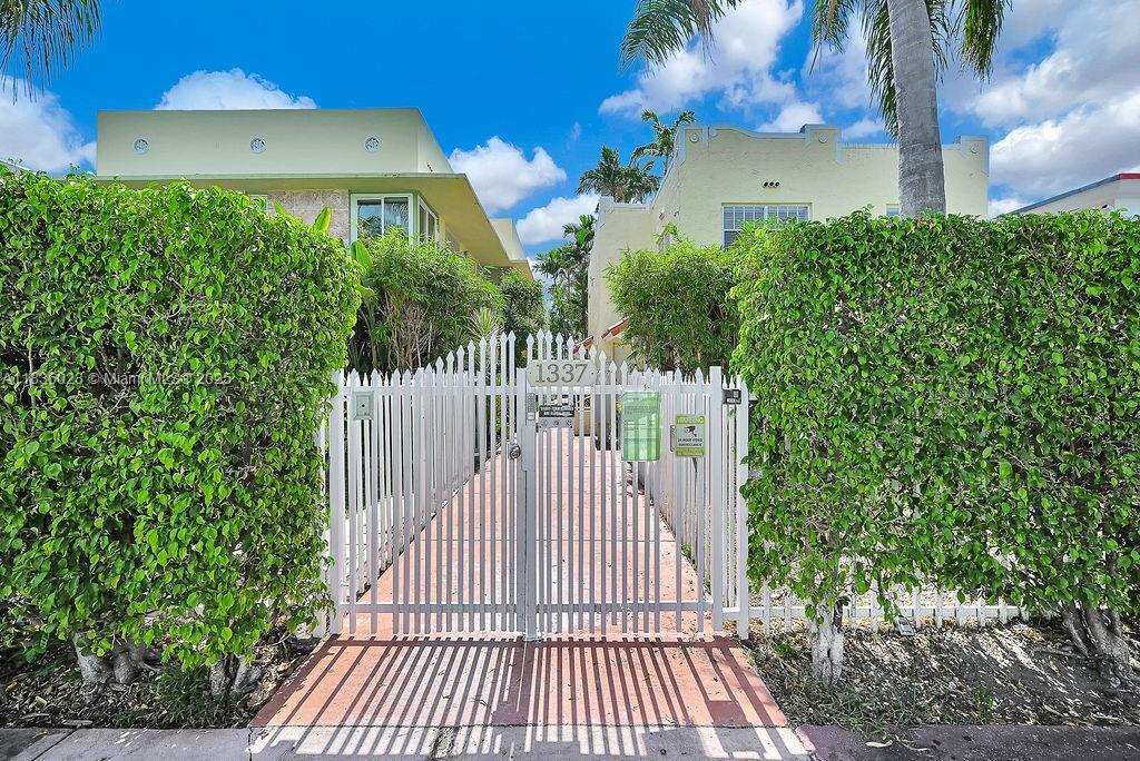 Property Photo: 1337 Euclid Ave 106 FL 33139
