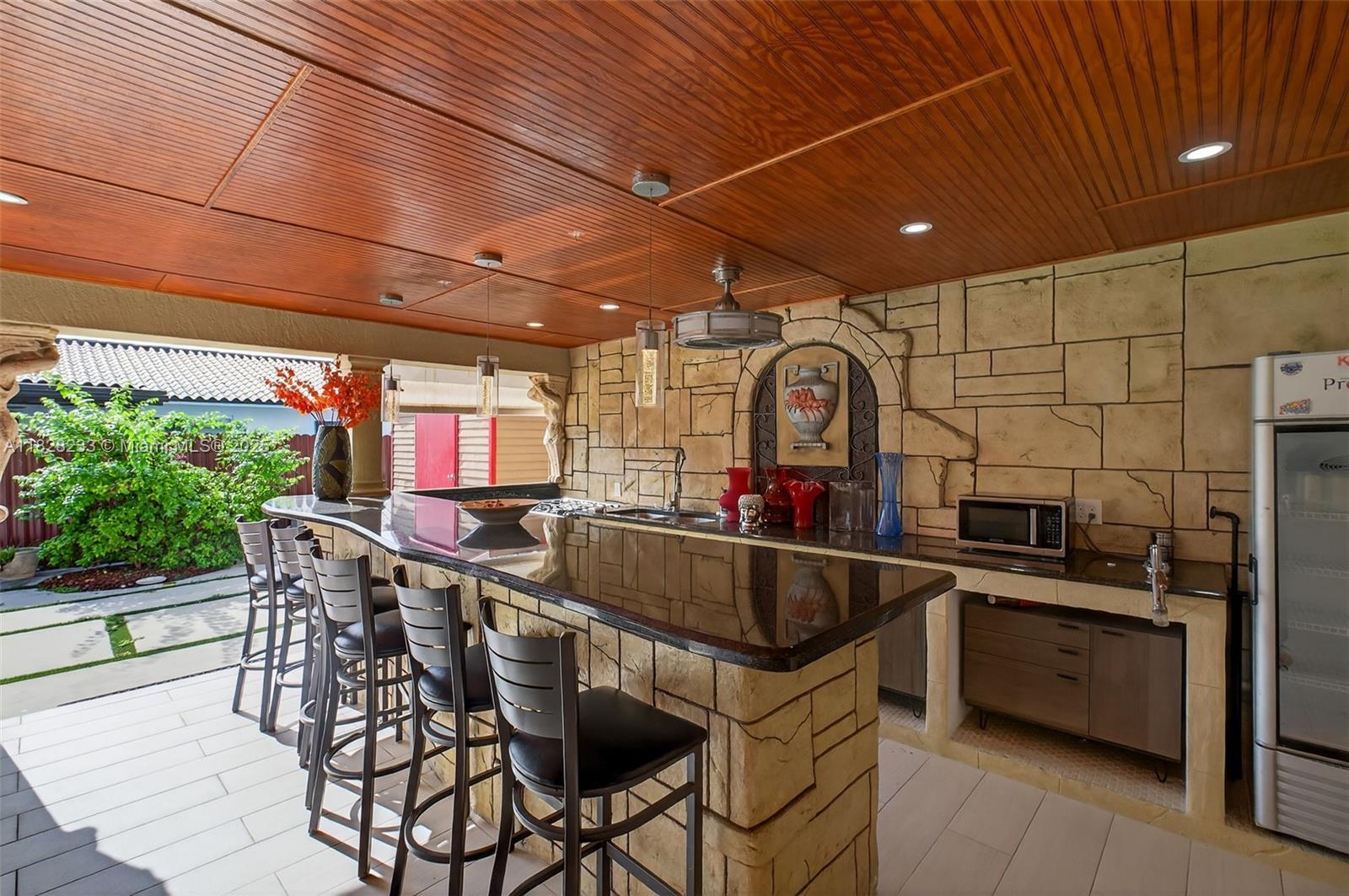Property Photo: 2431 SW 127th Ave 2431 FL 33175