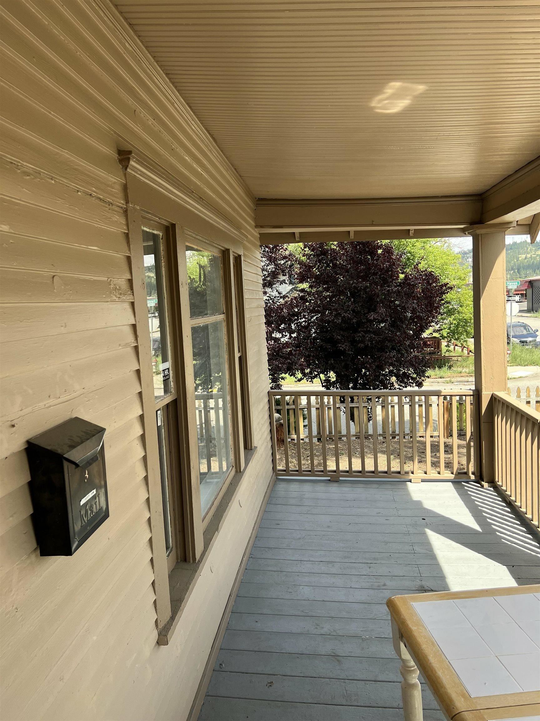 Property Photo:  2937 E Broad Ave  WA 99217 