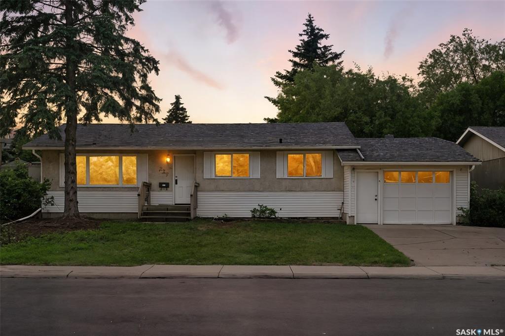 Photo de la propriété: 229 Carleton Drive SK S7H 3P1