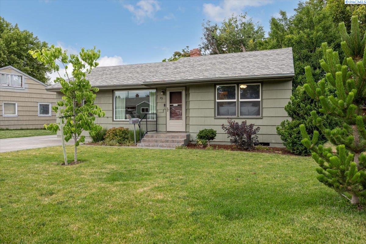 Property Photo: 45 S Yelm St. WA 99336