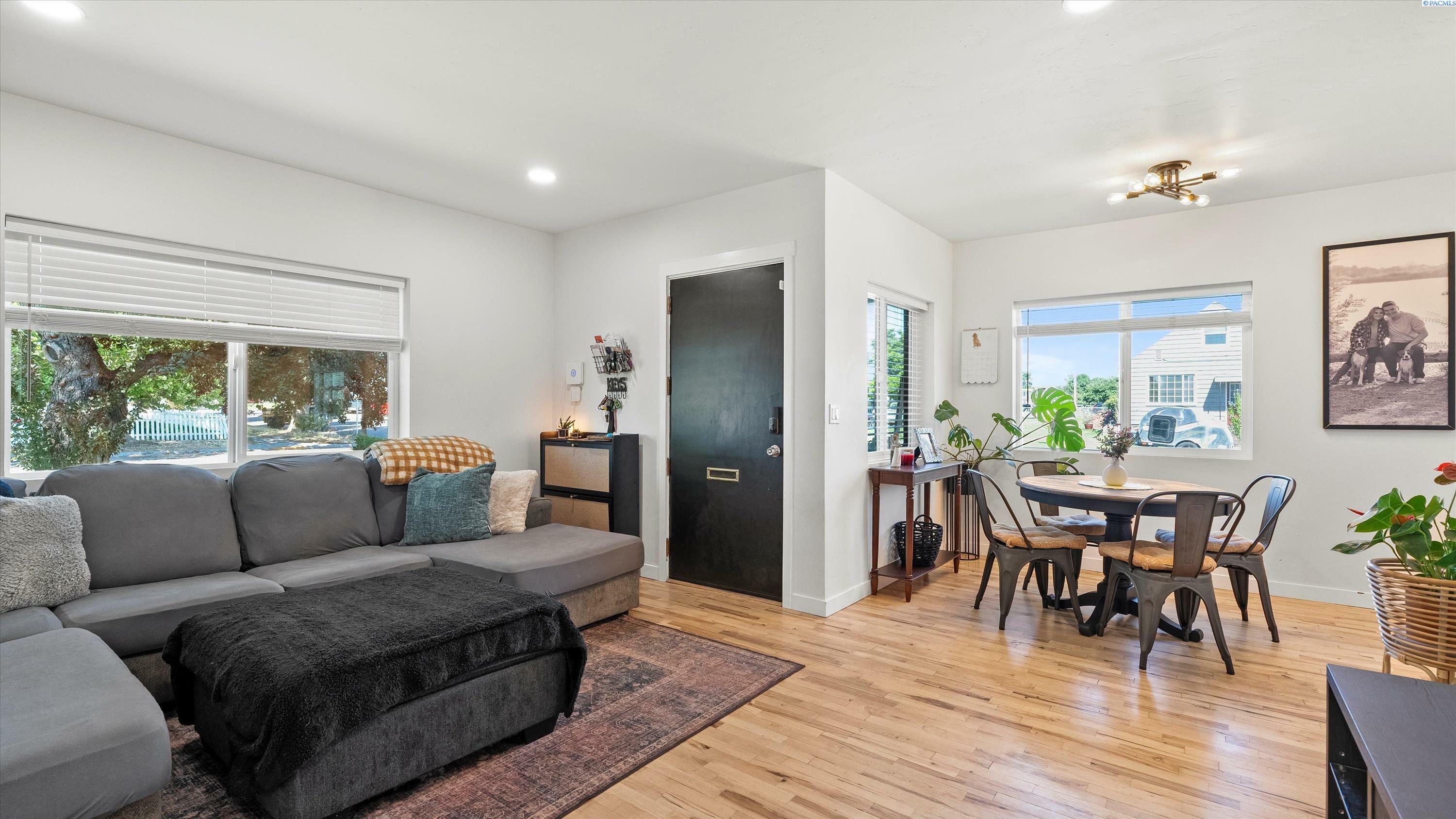 Property Photo: 1304 W Shoshone St WA 99301