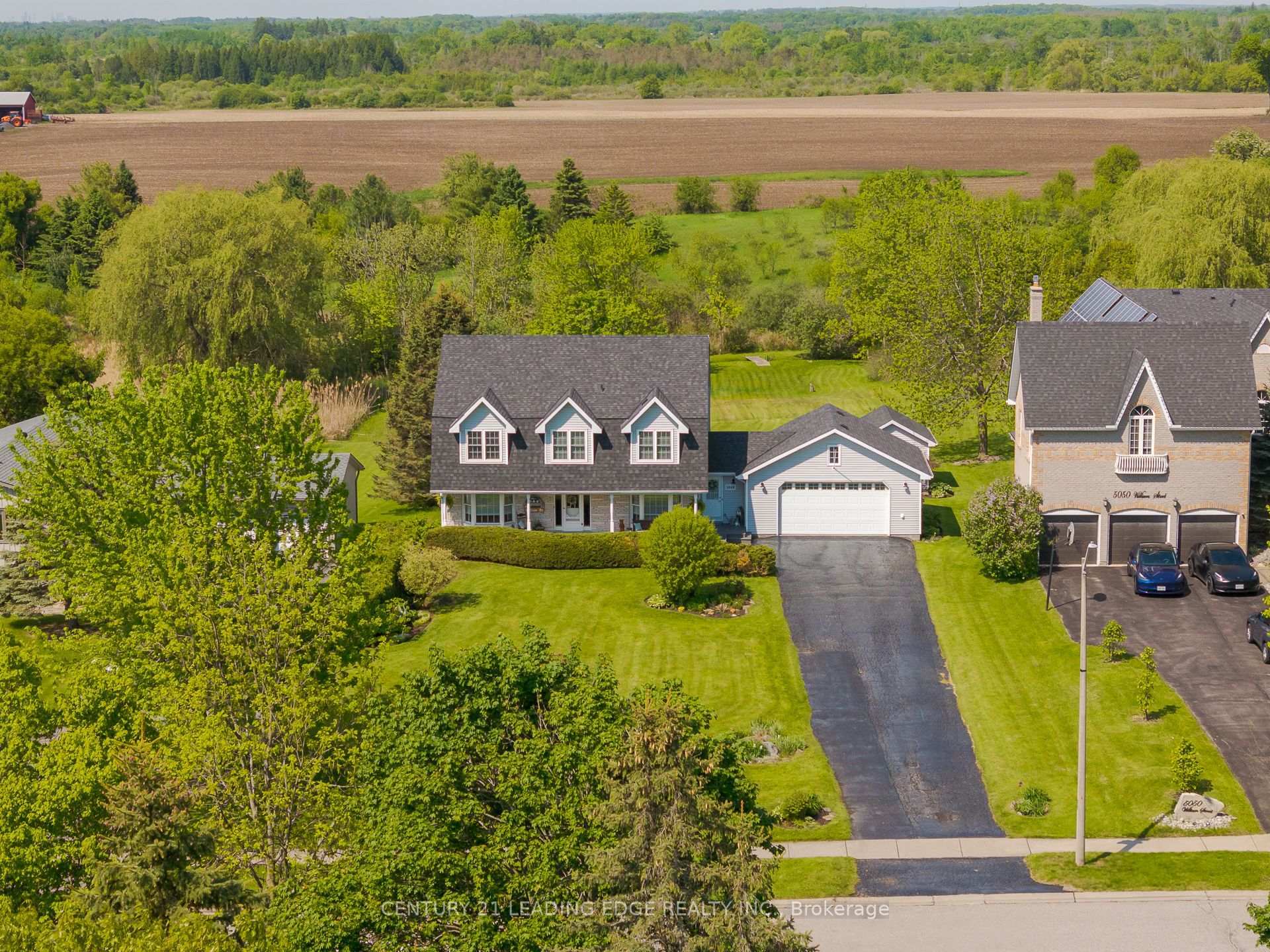 Photo de la propriété: 5048 William Street ON L1Y 1B2