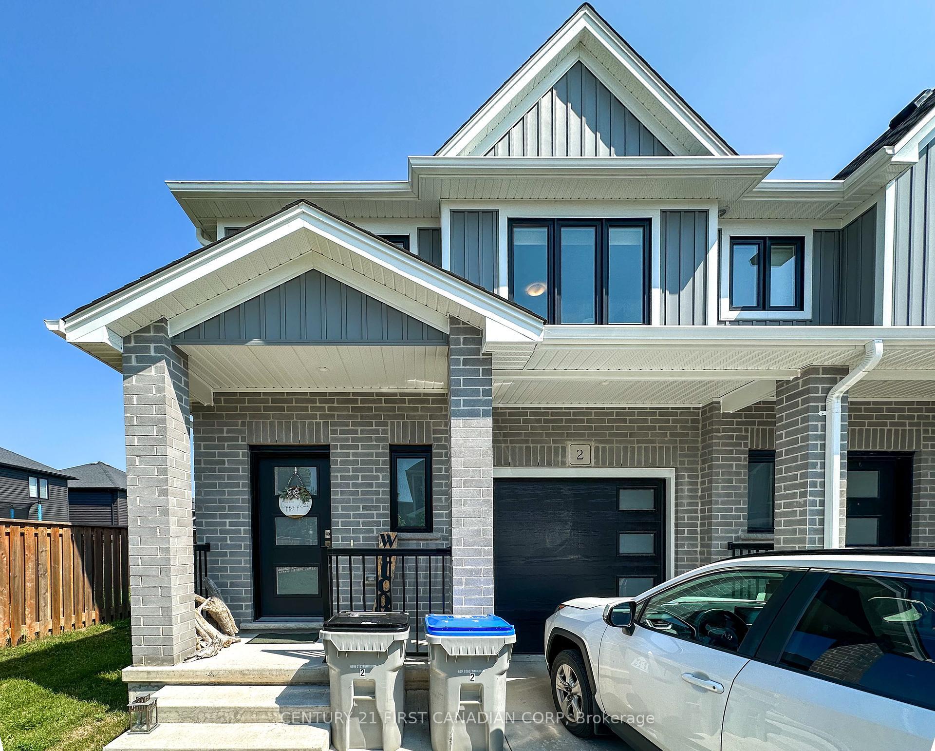 Property Photo: 17 Nicholson Street 2 ON N0M 2J0