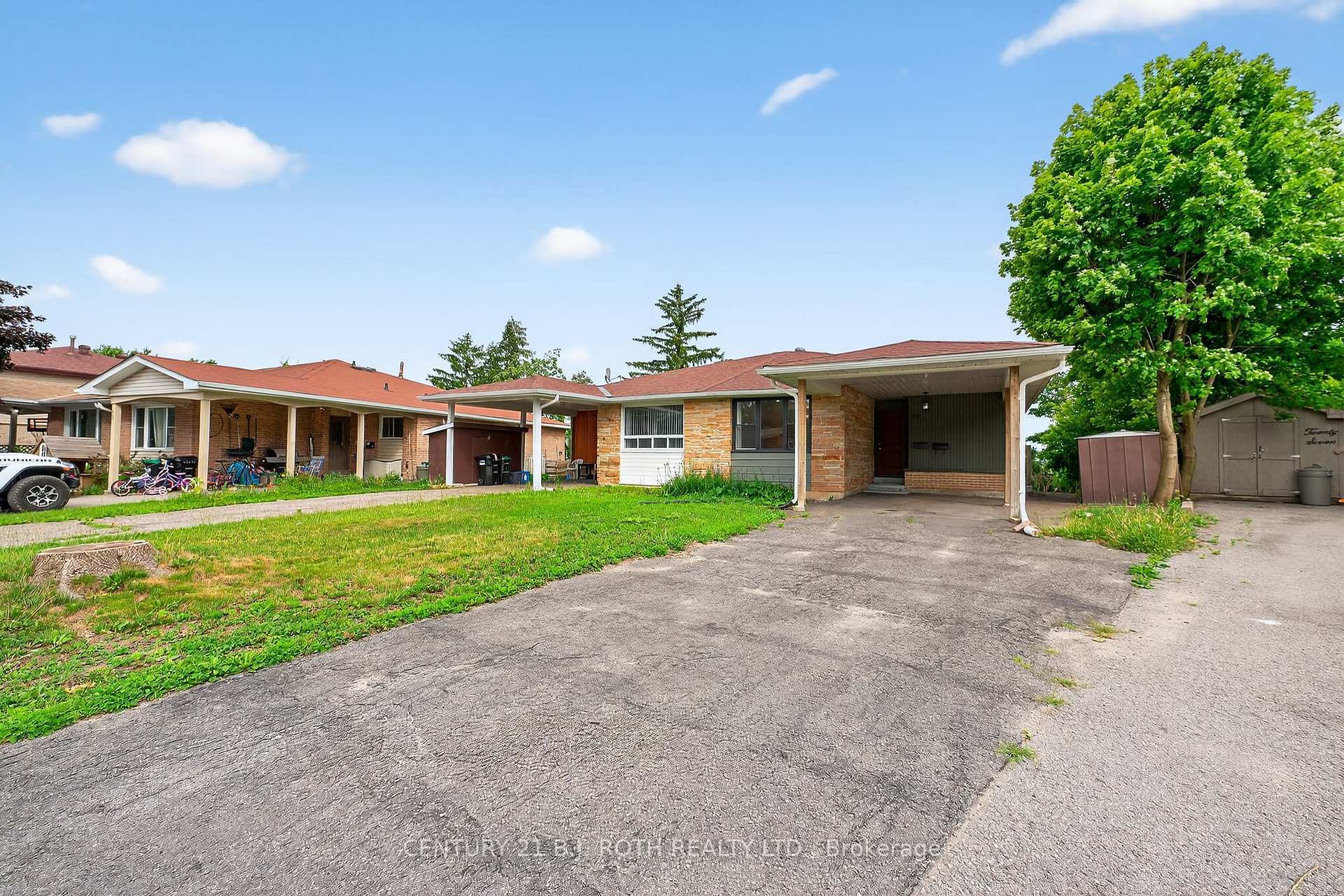 Property Photo:  29 Daphne Crescent  ON L4M 2Y7 